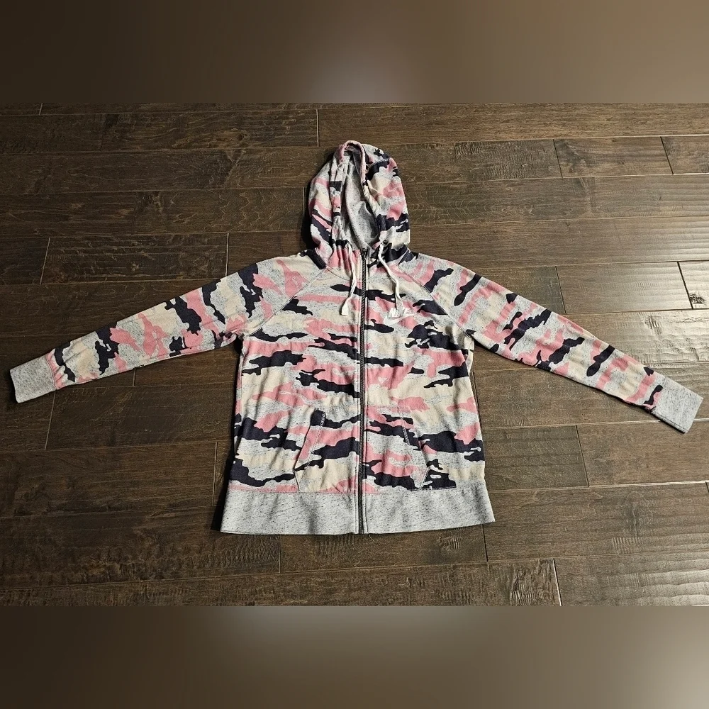 Nike Women's Camouflage Hooded Sweatshirt sz large